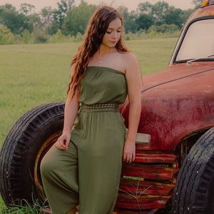 I am selling an olive green romper:)